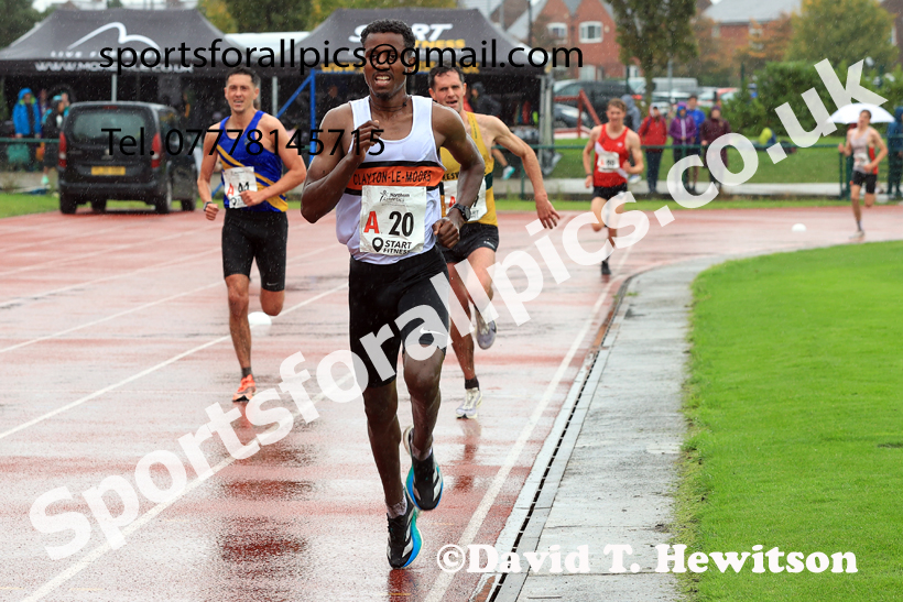 Senior Mens 6 Stage 2025 Northern Athletics Autumn Road Relays, Leigh, Lancashire. Photo: David T. Hewitson/Sports for All Pics
